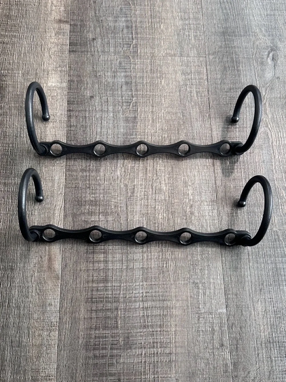 💞 Set of 2 Black Space Mate Hangers